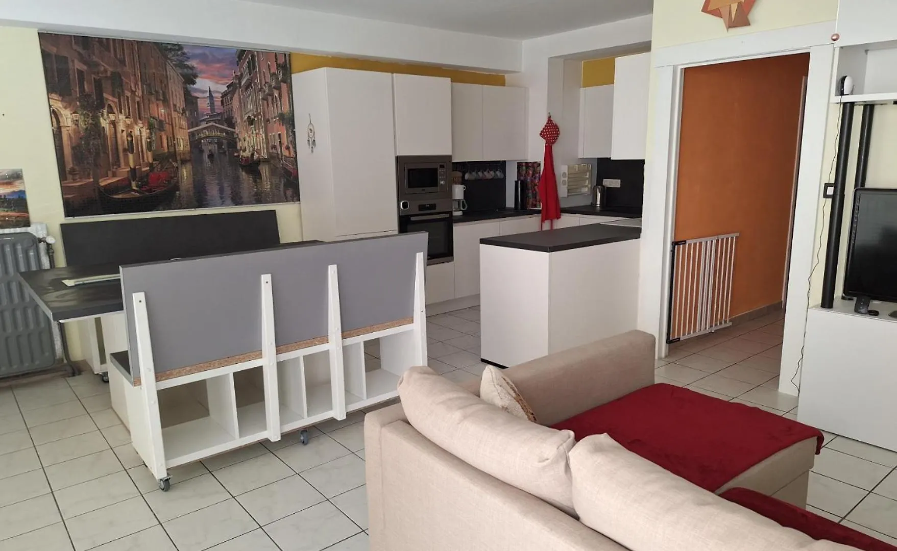 Gelijkvloers Appartement In Hartje Oostende 0*, 오스텐드